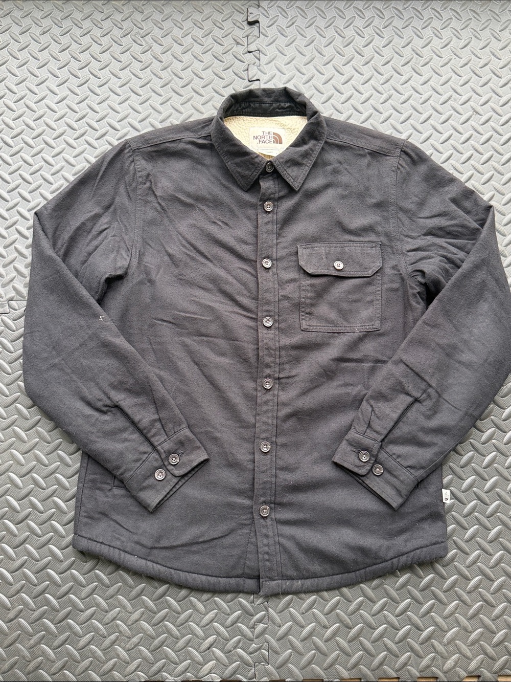 The North Face Men's Black Charcoal Button-Down Workshirt size S/P